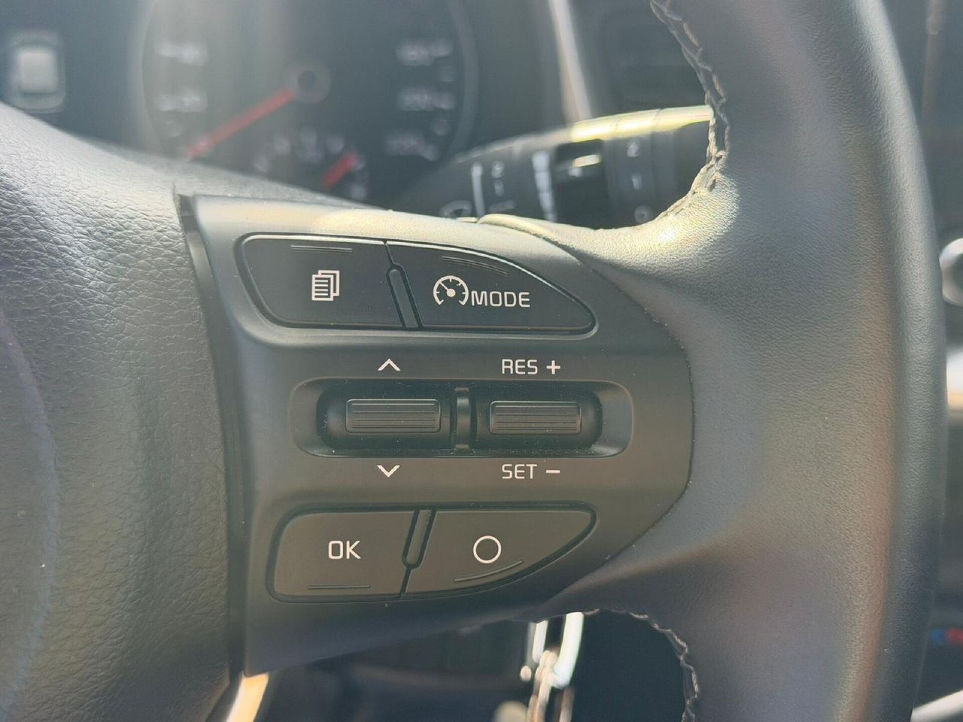 Foto 8 del anuncio Kia Stonic 1.0 T-GDi 74kW (100CV) MHEV MT Concept  de Ocasión en Madrid