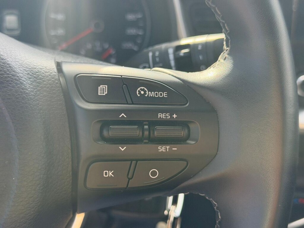 Foto 8 del anuncio Kia Stonic 1.0 T-GDi 74kW (100CV) MHEV MT Concept  de Ocasión en Madrid