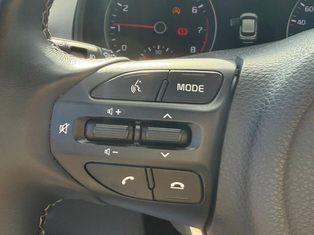 Foto 7 del anuncio Kia Stonic 1.0 T-GDi 74kW (100CV) MHEV MT Concept  de Ocasión en Madrid