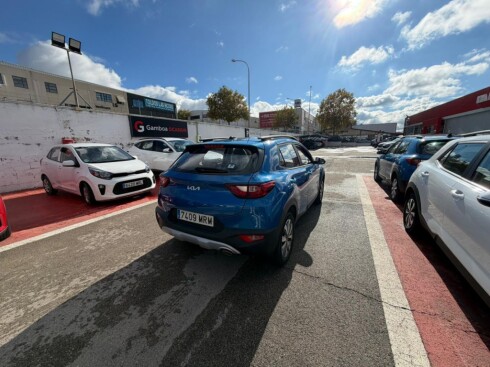 Foto impresión del anuncio Kia Stonic 1.0 T-GDi 74kW (100CV) MHEV MT Concept  de Ocasión en Madrid