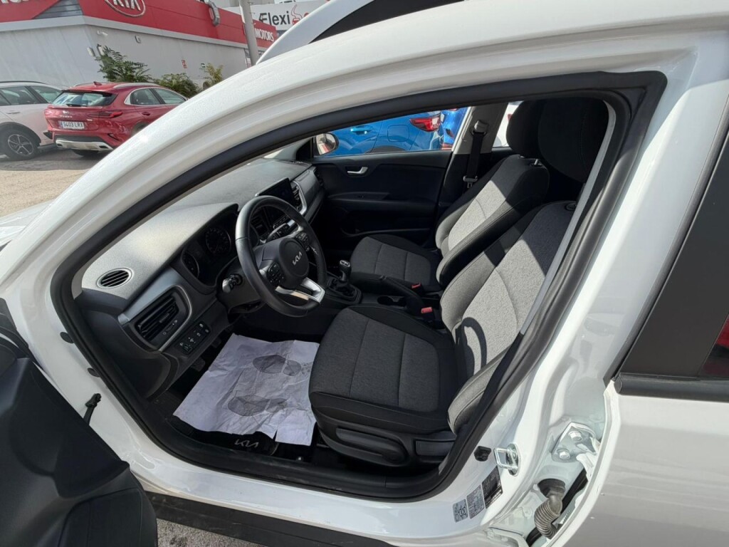 Foto 4 del anuncio Kia Stonic 1.0 T-GDi 74kW (100CV) MHEV MT Concept  de Ocasión en Madrid