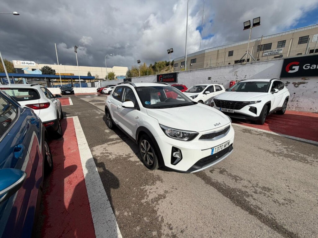 Foto 1 del anuncio Kia Stonic 1.0 T-GDi 74kW (100CV) MHEV MT Concept  de Ocasión en Madrid