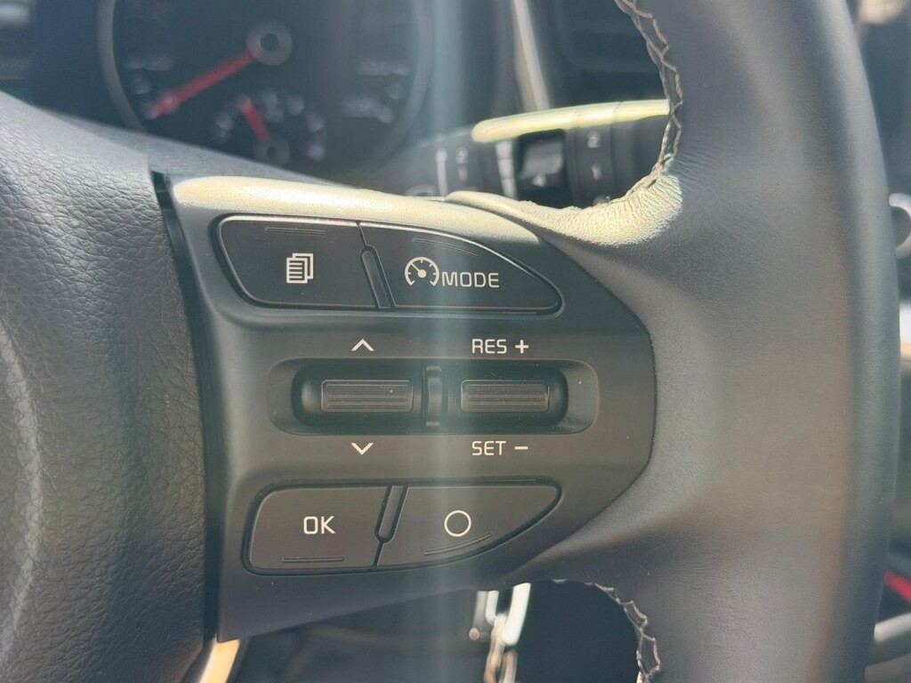 Foto 8 del anuncio Kia Stonic 1.0 T-GDi 74kW (100CV) MHEV MT Concept  de Ocasión en Madrid