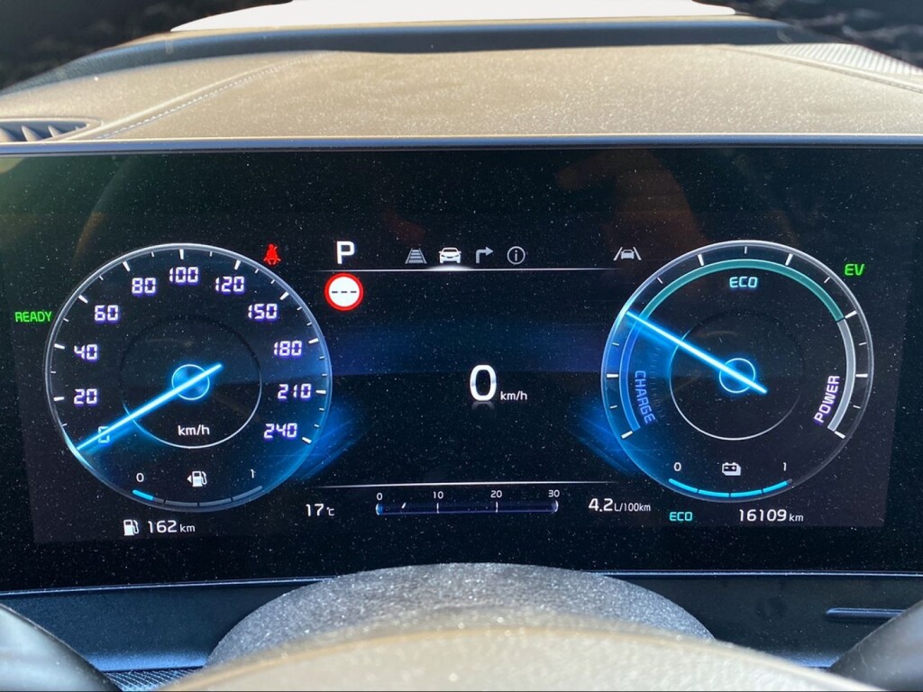 Foto 12 del anuncio Kia Sportage 1.6 T-GDi PHEV 185kW (252CV) Tech 4x4  de Ocasión en Madrid