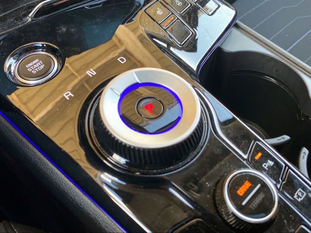 Foto 14 del anuncio Kia Sportage 1.6 T-GDi PHEV 185kW (252CV) Tech 4x4  de Ocasión en Madrid