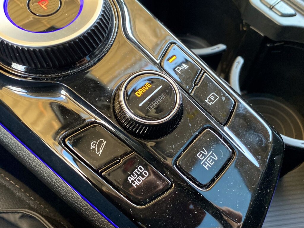 Foto 17 del anuncio Kia Sportage 1.6 T-GDi PHEV 185kW (252CV) Tech 4x4  de Ocasión en Madrid