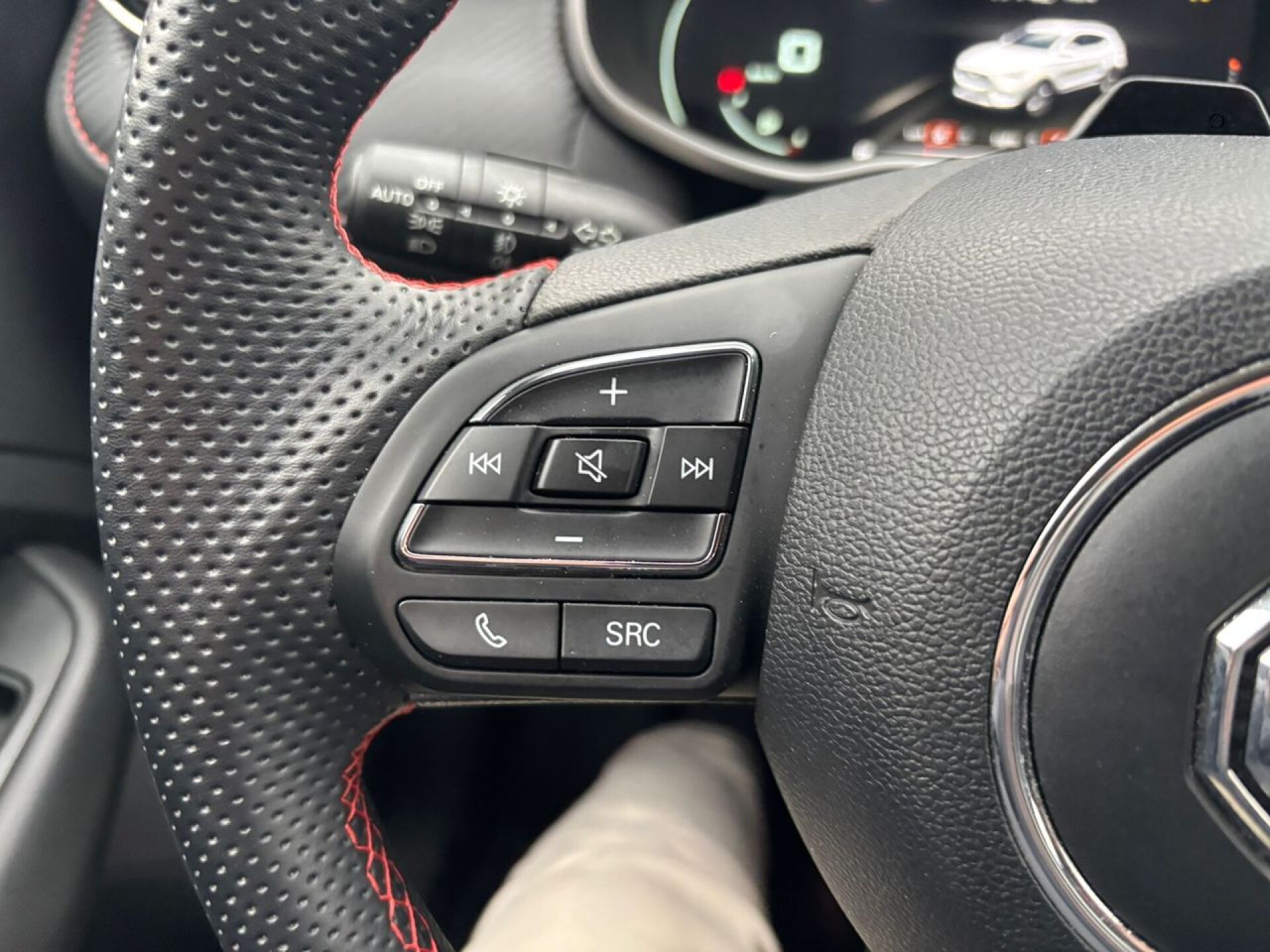 Foto 13 del anuncio MG ZS 1.5 Luxury  de Ocasión en Madrid