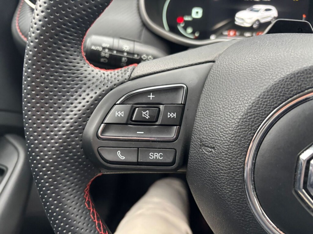 Foto 13 del anuncio MG ZS 1.5 Luxury  de Ocasión en Madrid