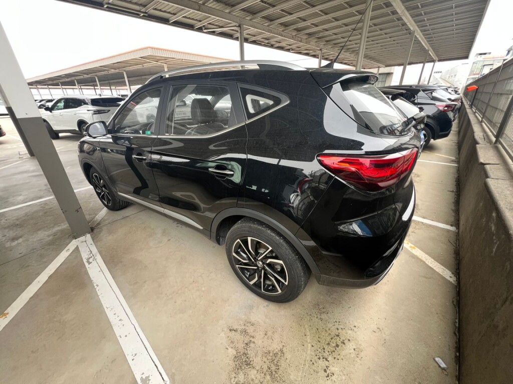 Foto 2 del anuncio MG ZS 1.5 Luxury  de Ocasión en Madrid