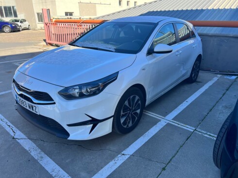 Foto principal del anuncio Kia Ceed 1.0 T-GDi 74kW (100CV) Concept  de Ocasión en Madrid