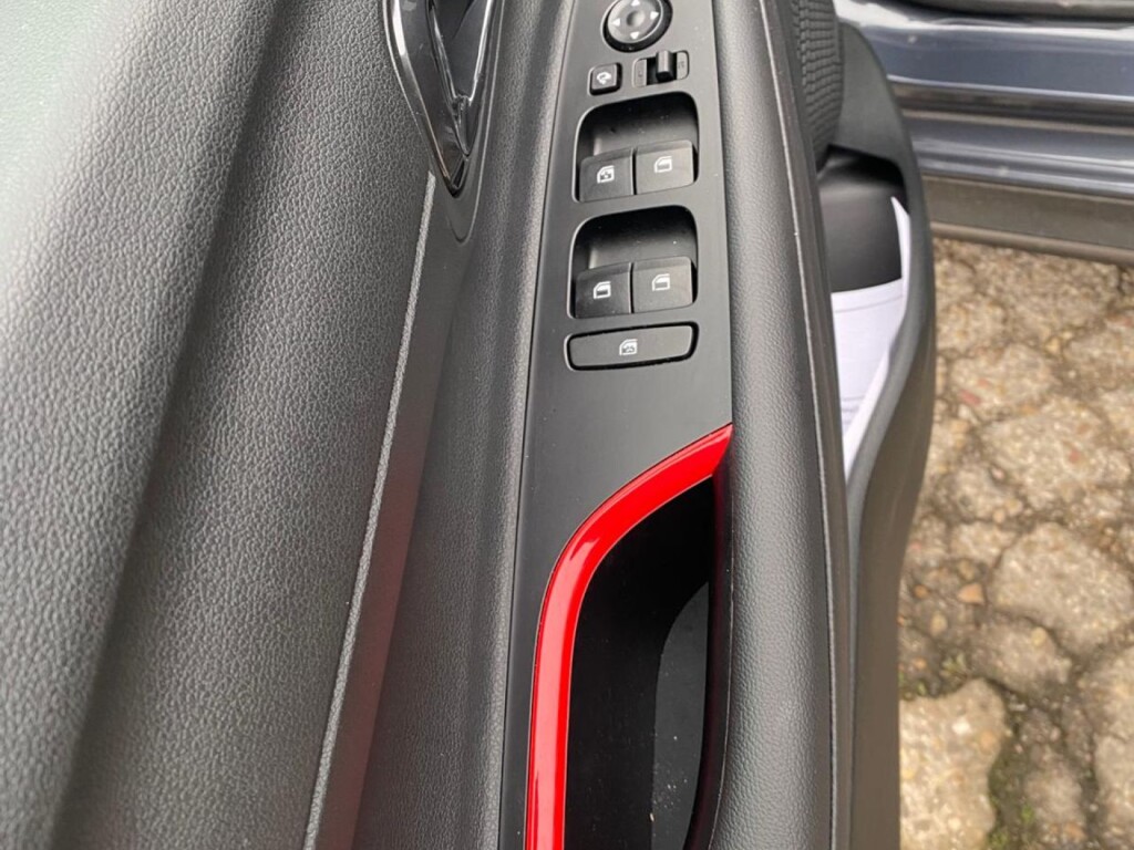 Foto 7 del anuncio Hyundai i20 1.0 TGDI 48V N Line  de Ocasión en Madrid