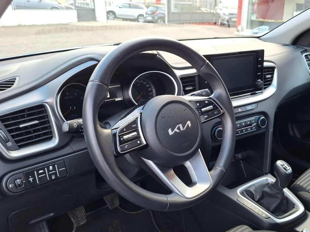 Foto 10 del anuncio Kia Ceed 1.0 T-GDi 88kW (120CV) Drive  de Ocasión en Madrid