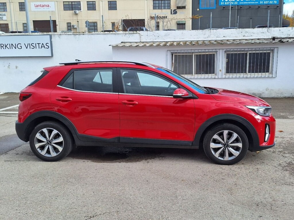 Foto 3 del anuncio Kia Stonic 1.0 T-GDi 74kW (100CV) MHEV MT Drive  de Ocasión en Madrid