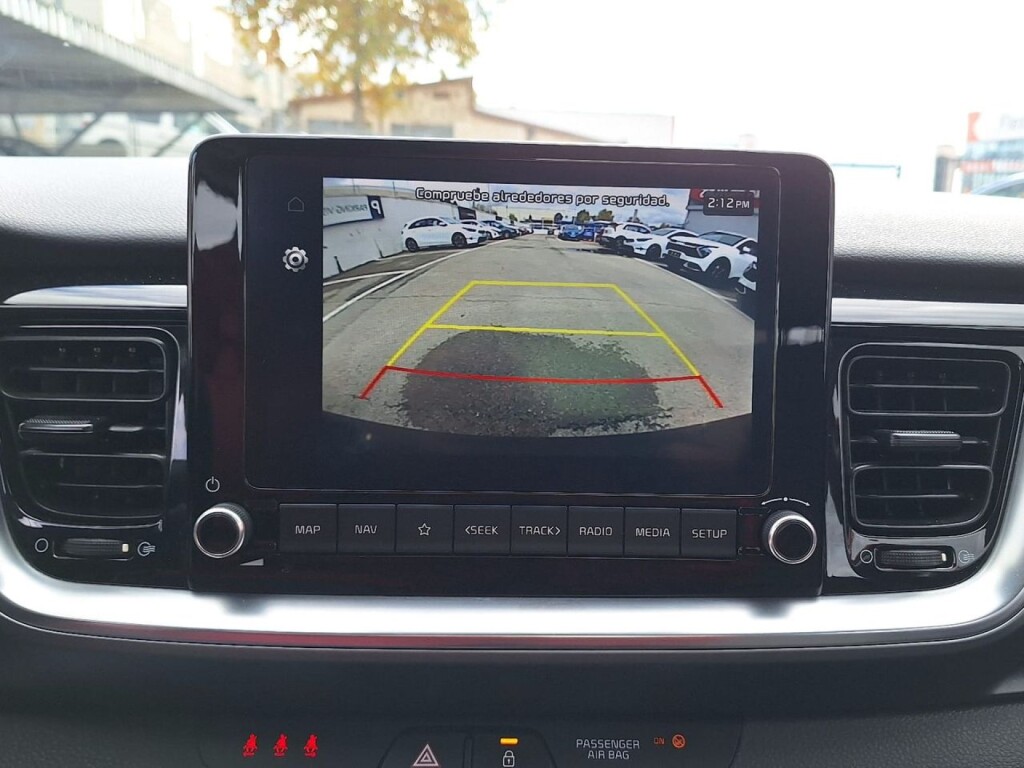 Foto 13 del anuncio Kia Stonic 1.0 T-GDi 74kW (100CV) MHEV MT Drive  de Ocasión en Madrid