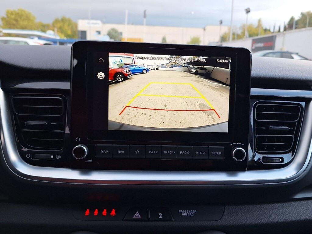 Foto 12 del anuncio Kia Stonic 1.0 T-GDi 74kW (100CV) MHEV MT Drive  de Ocasión en Madrid