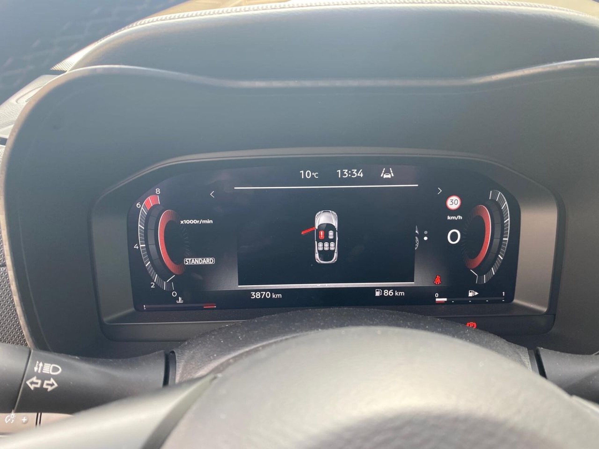 Foto 9 del anuncio Nissan Juke DIG-T 84 kW (114 CV) 6M/T N-Connecta  de Ocasión en Madrid