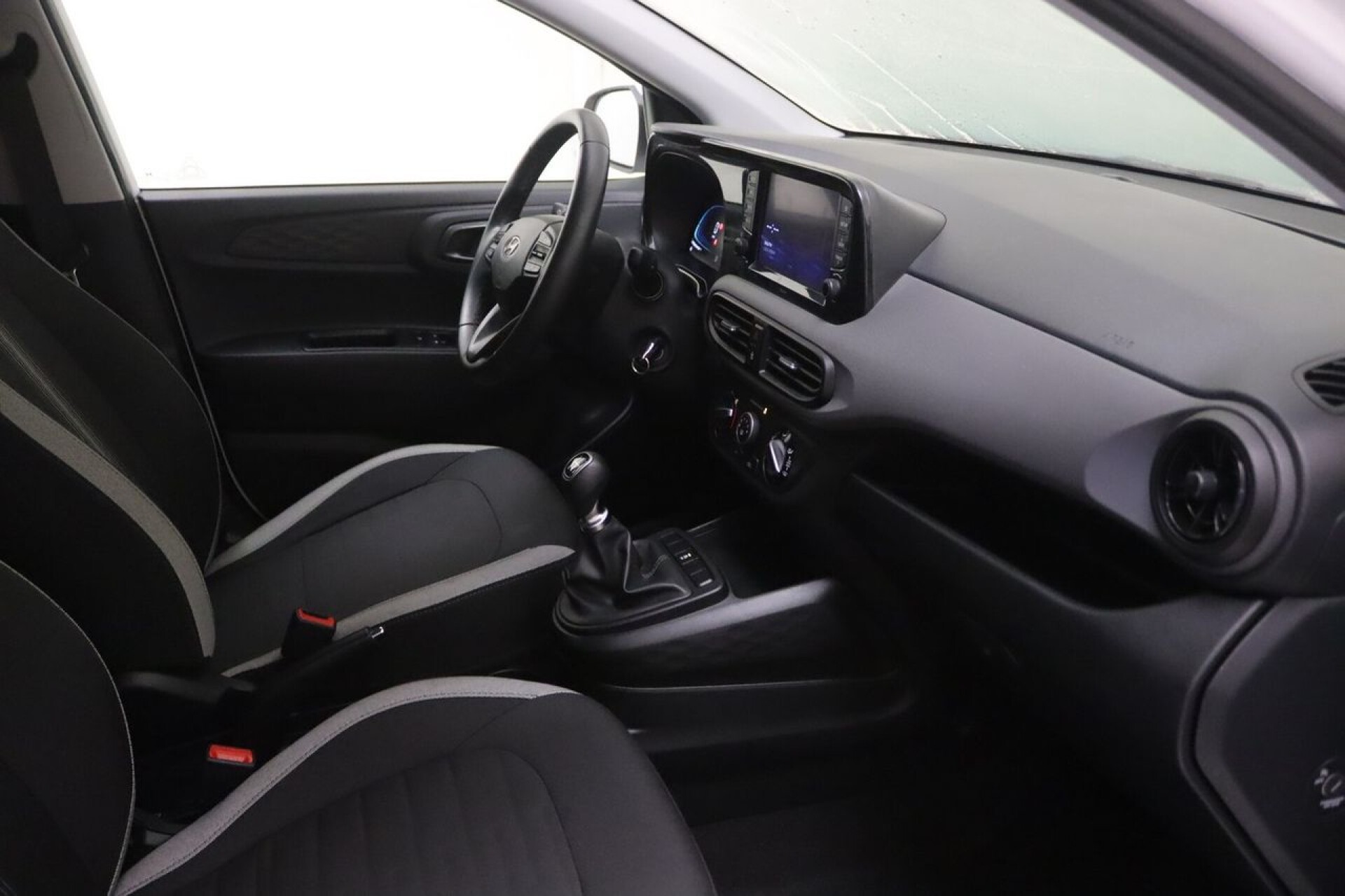 Foto 6 del anuncio Hyundai Kona HEV 1.6GDI 129CV DT N Line  de Ocasión en Madrid