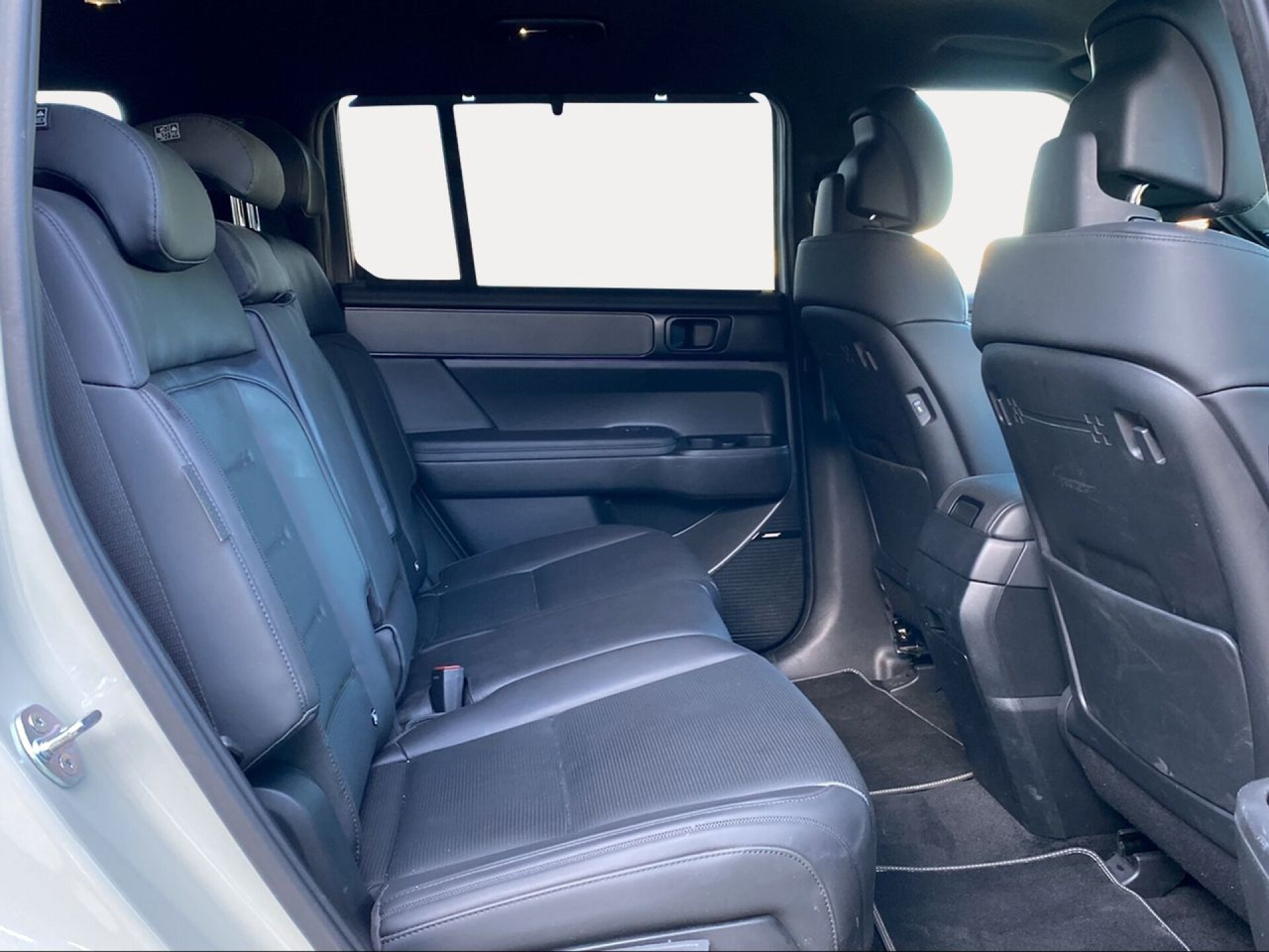 Foto 9 del anuncio Hyundai Santa Fe PHEV 1.6T 253CV 4X4 AT Calligraphy  de Ocasión en Madrid