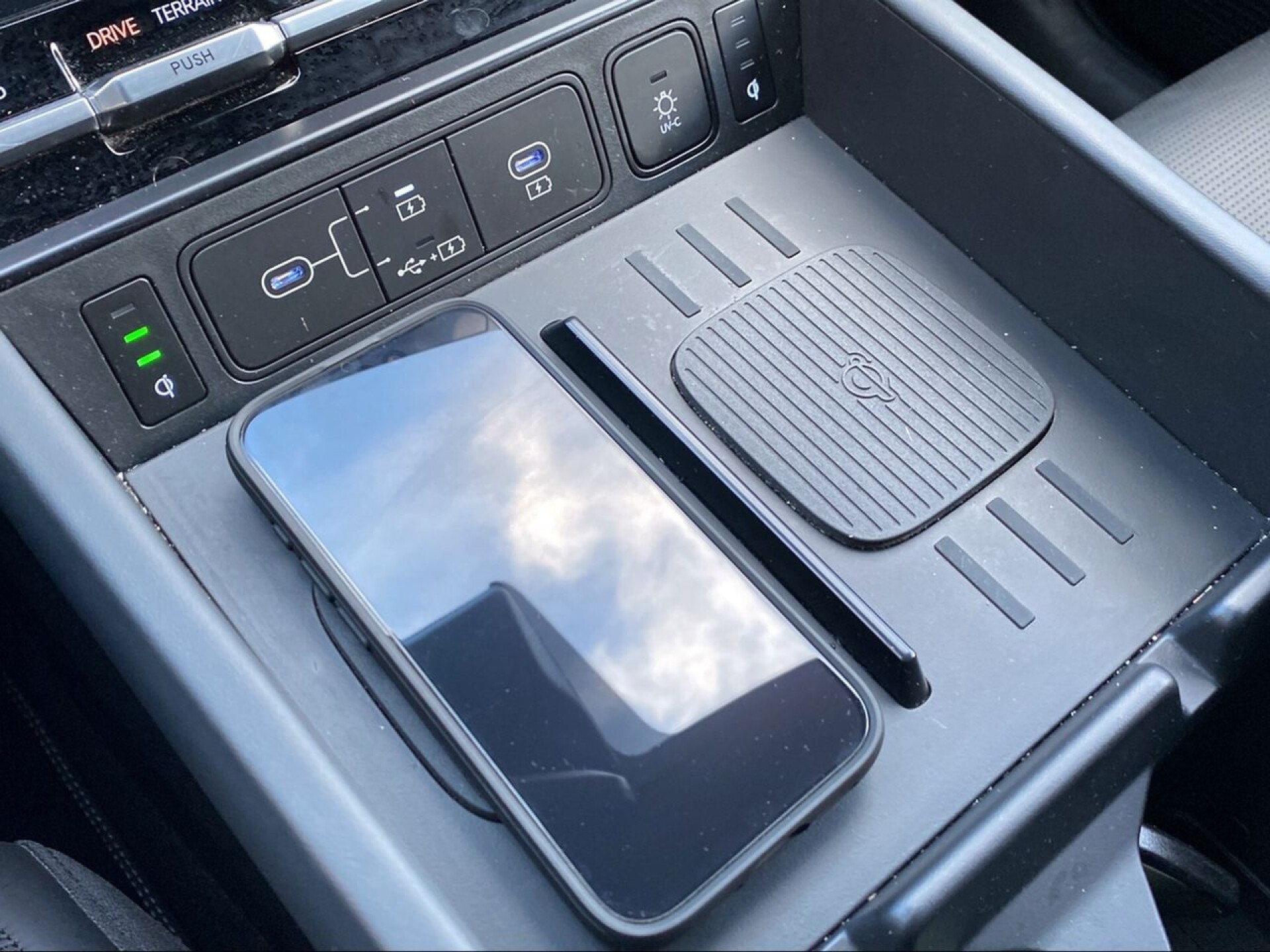 Foto 20 del anuncio Hyundai Santa Fe PHEV 1.6T 253CV 4X4 AT Calligraphy  de Ocasión en Madrid