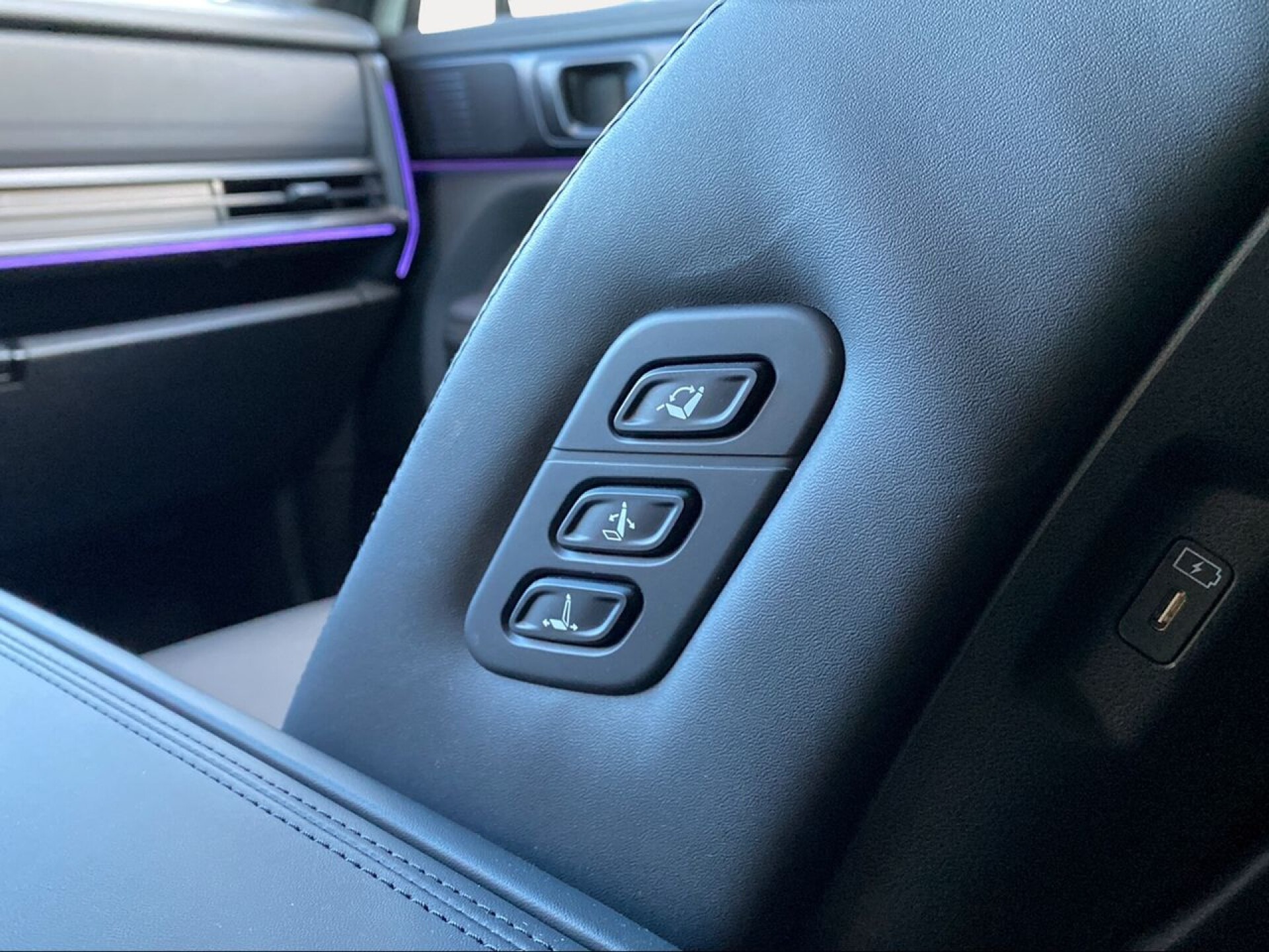 Foto 18 del anuncio Hyundai Santa Fe PHEV 1.6T 253CV 4X4 AT Calligraphy  de Ocasión en Madrid