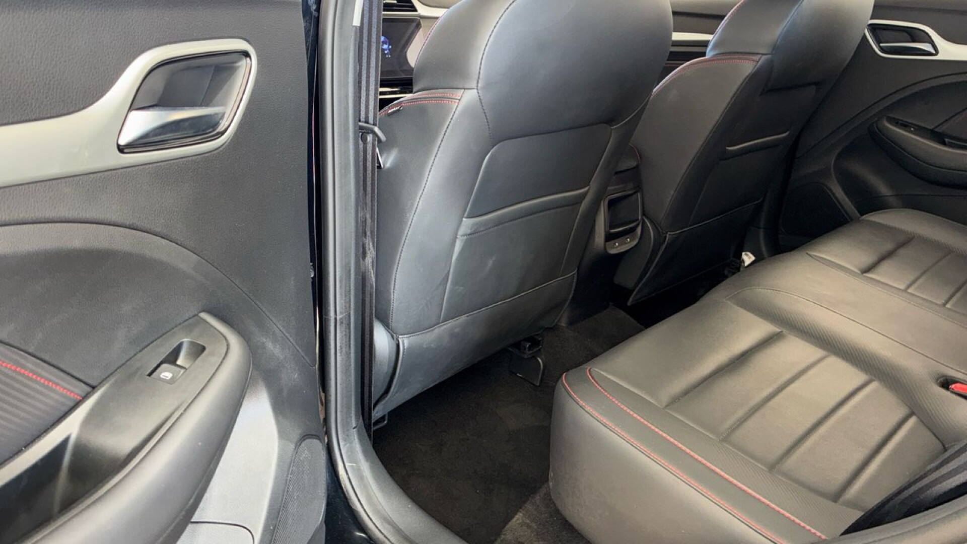 Foto 8 del anuncio MG ZS 1.5 Luxury  de Ocasión en Madrid