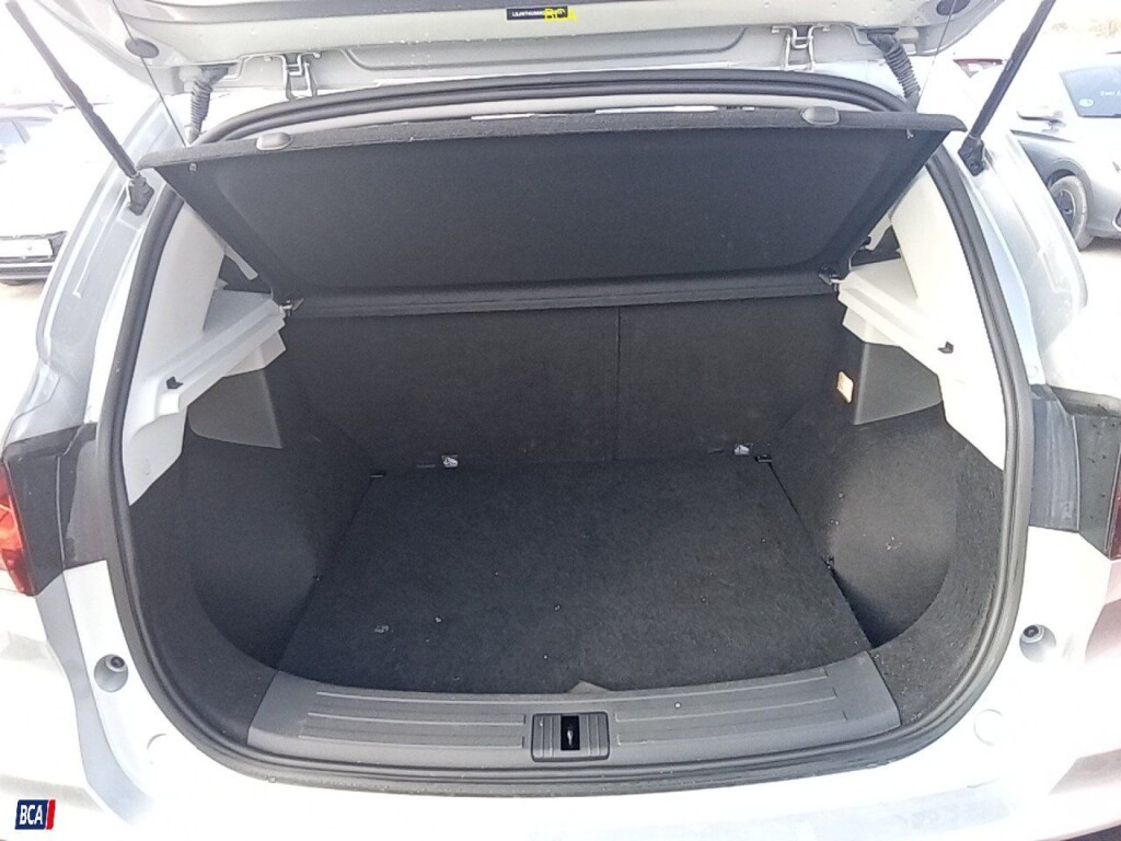 Foto 12 del anuncio MG ZS 1.5 Luxury  de Ocasión en Madrid