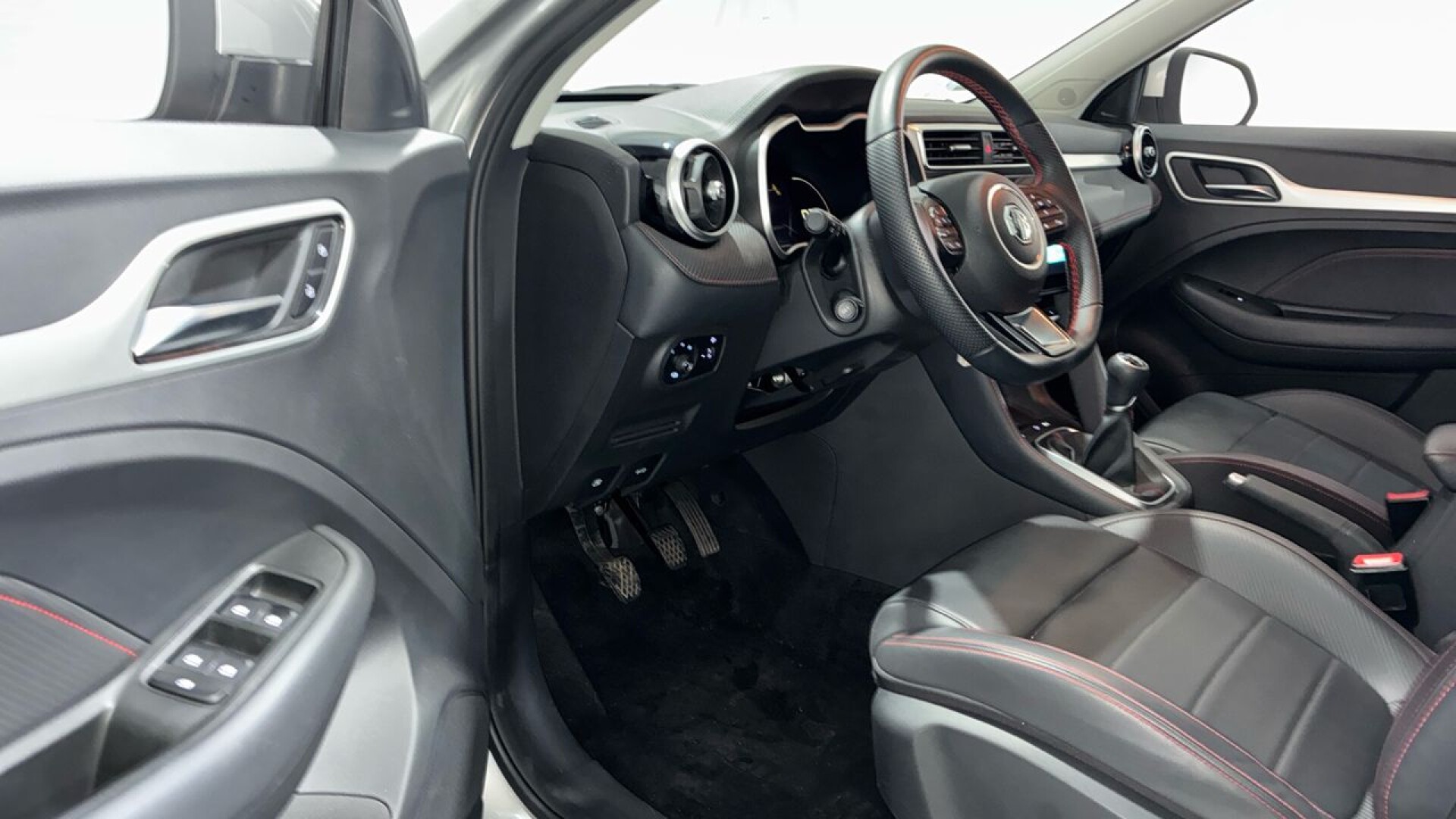 Foto 5 del anuncio MG ZS 1.5 Luxury  de Ocasión en Madrid