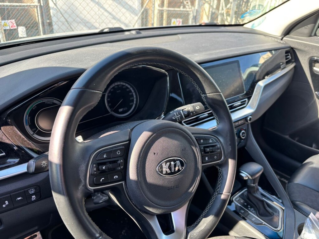 Foto 8 del anuncio Kia Niro 1.6 GDi HEV 104kW (141CV) Emotion  de Ocasión en Madrid