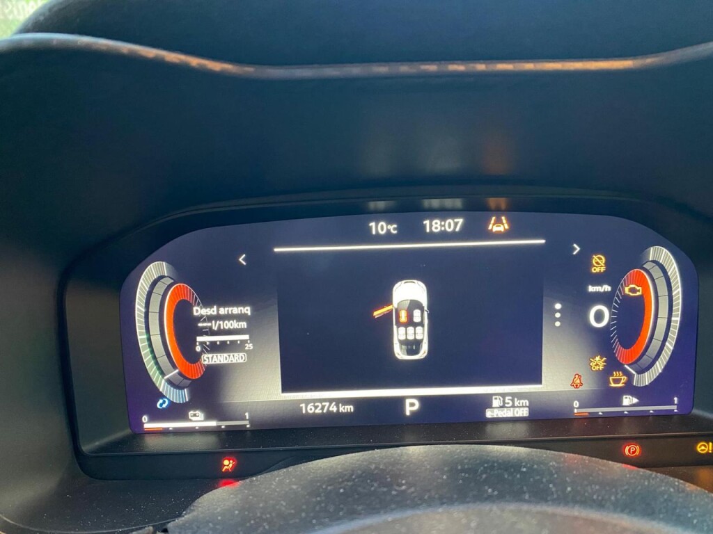 Foto 6 del anuncio Nissan Juke 1.6 Hybrid 105kW (145CV) N-Design  de Ocasión en Madrid