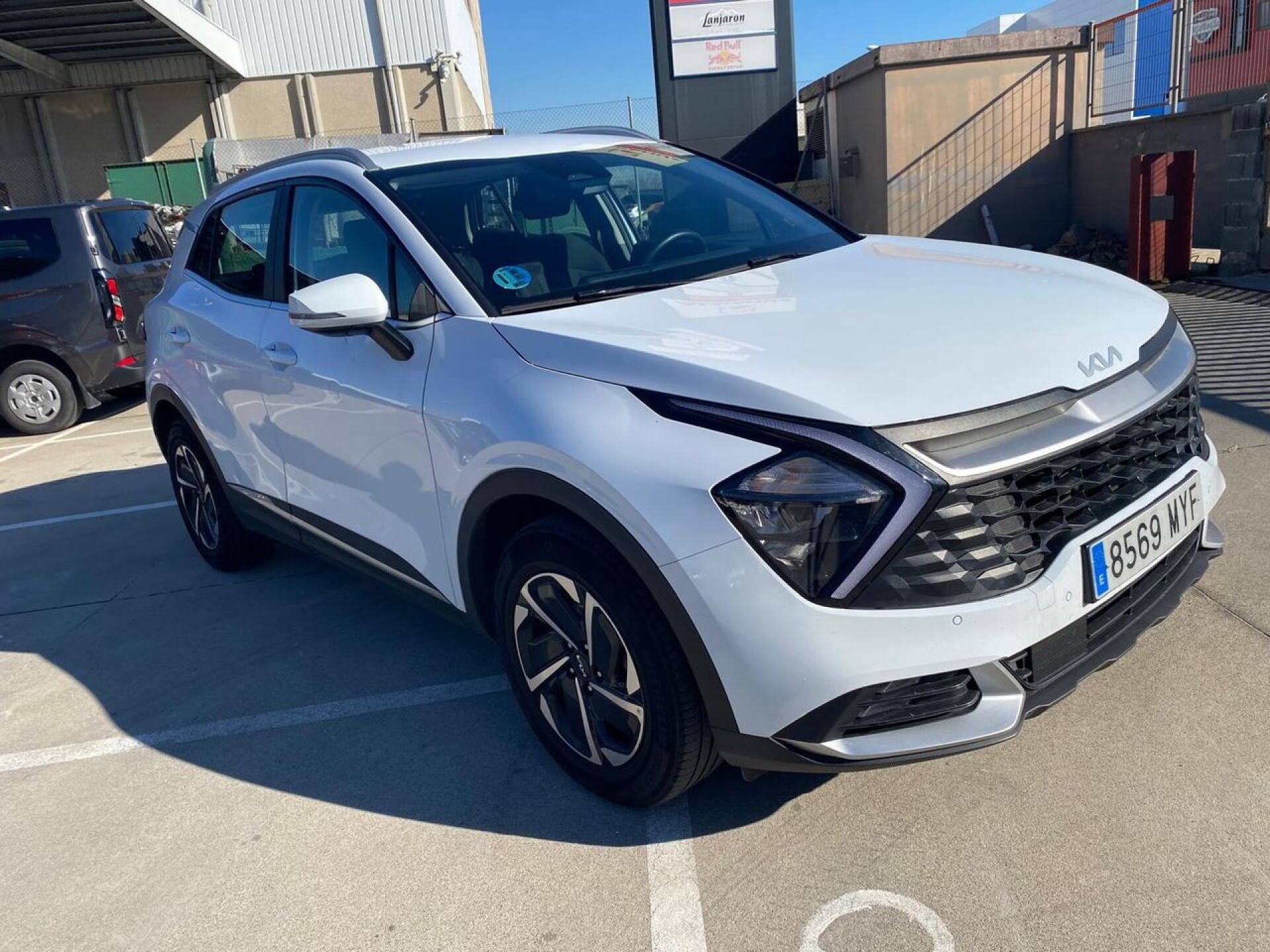 Foto 1 del anuncio Kia Sportage 1.6 T-GDi HEV 171kW (230CV) Drive 4x2  de Ocasión en Madrid