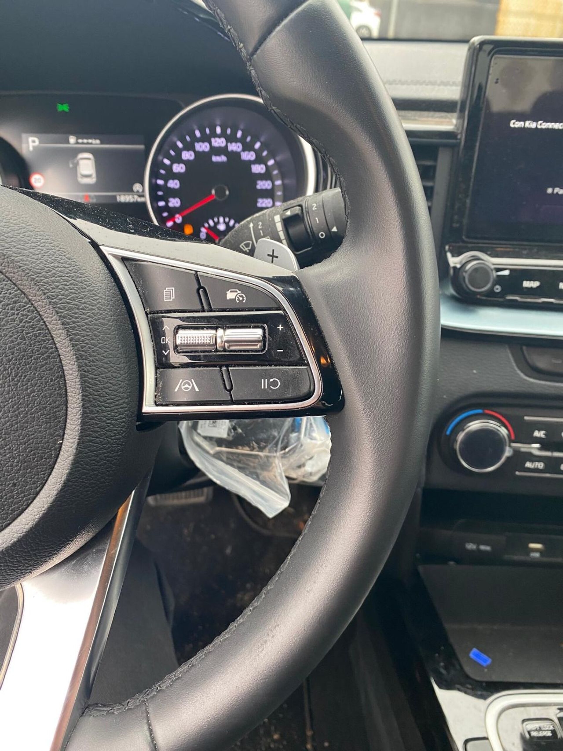 Foto 5 del anuncio Kia Ceed 1.0 T-GDi 74kW (100CV) Style Edition  de Ocasión en Madrid