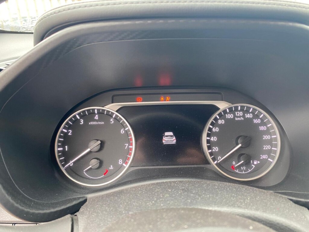 Foto 6 del anuncio Nissan Juke DIG-T 84 kW (114 CV) 6M/T Tekna  de Ocasión en Madrid