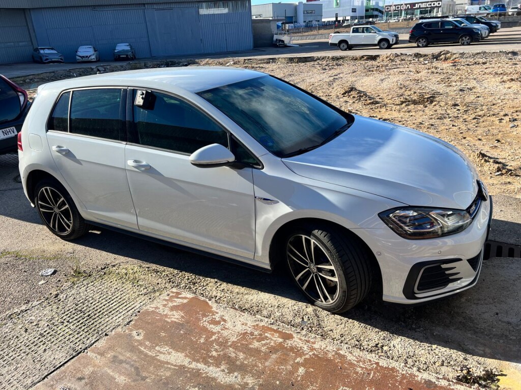Foto 5 del anuncio Volkswagen Golf GTE 1.4 TSI e-Power 150kW (204CV) DSG  de Ocasión en Madrid