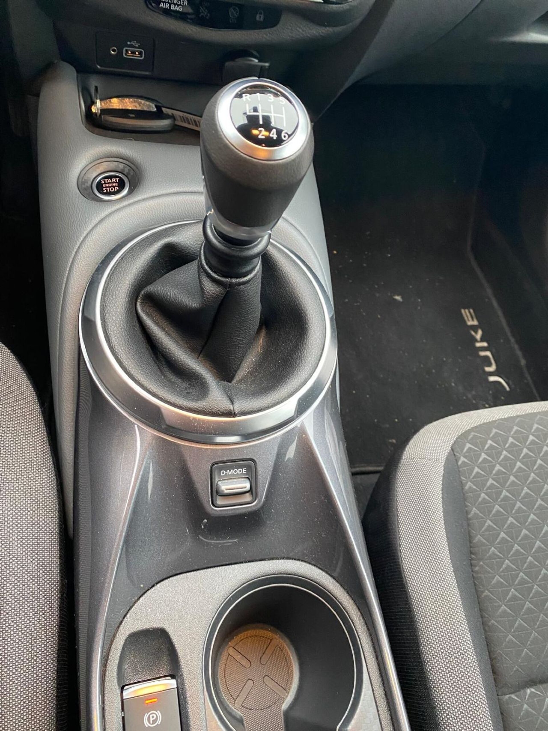 Foto 7 del anuncio Nissan Juke DIG-T 84 kW (114 CV) 6M/T N-Connecta  de Ocasión en Madrid