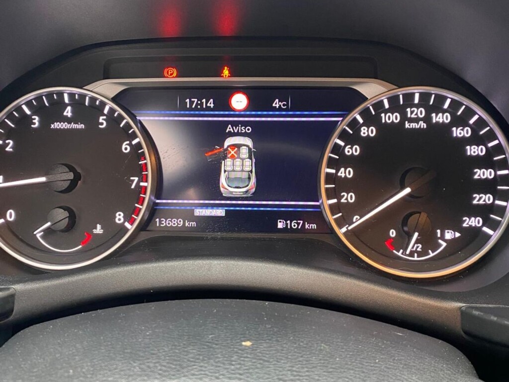 Foto 6 del anuncio Nissan Juke DIG-T 84 kW (114 CV) 6M/T N-Connecta  de Ocasión en Madrid