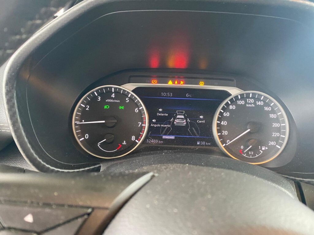 Foto 6 del anuncio Nissan Juke DIG-T 84 kW (114 CV) 6M/T Tekna  de Ocasión en Madrid