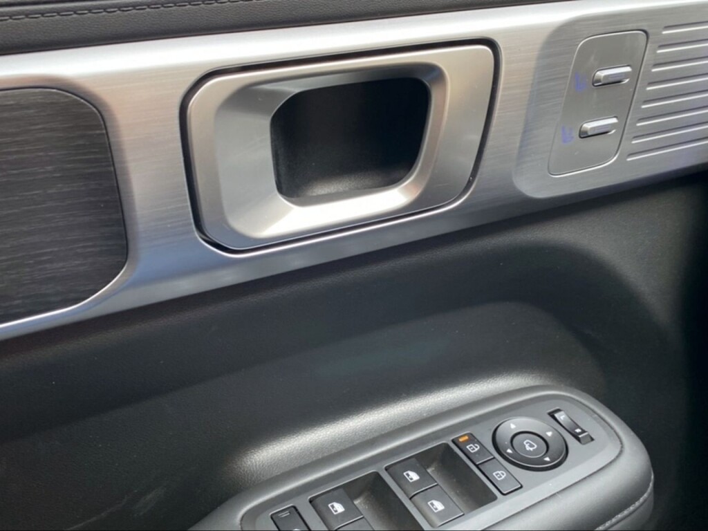 Foto 15 del anuncio Hyundai Santa Fe HEV 1.6T 215CV 4X4 AT Style  de Ocasión en Madrid