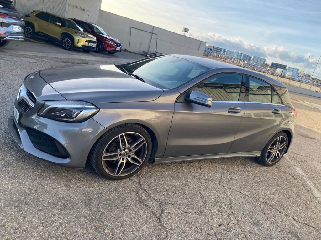 Foto principal del anuncio Mercedes Clase A A 200 d AMG Line  de Ocasión en Madrid