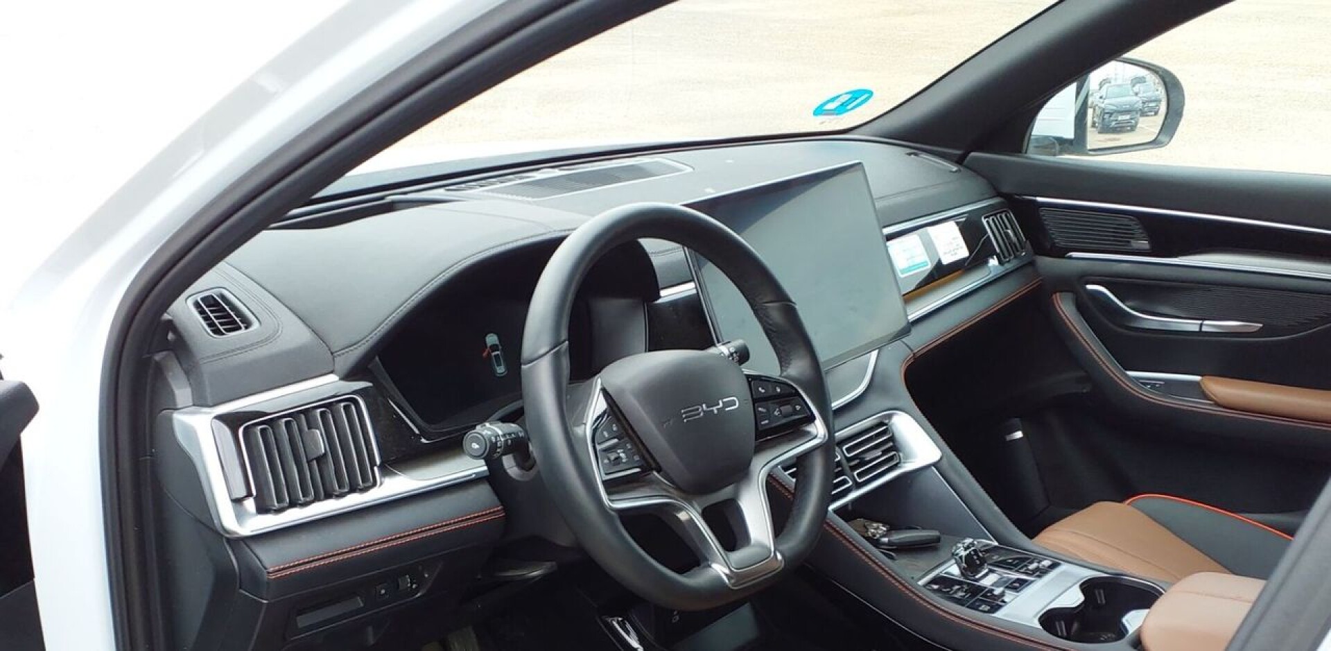 Foto 4 del anuncio BYD Seal U DM-i Comfort  de Ocasión en Madrid