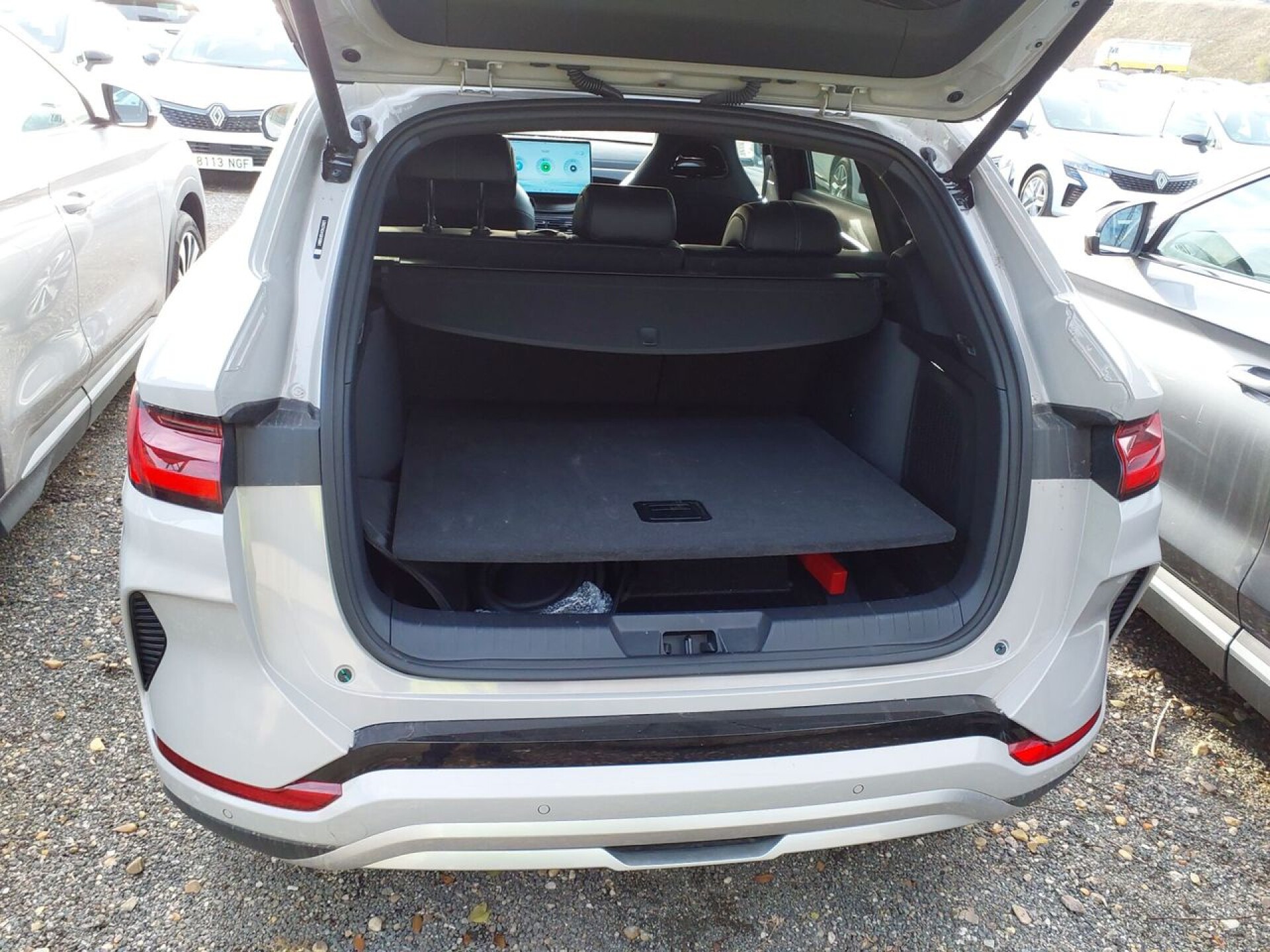 Foto 8 del anuncio BYD Seal U DM-i Comfort  de Ocasión en Madrid