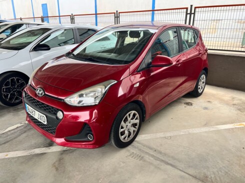 Foto principal del anuncio Hyundai i10 1.2 Tecno  de Ocasión en Madrid