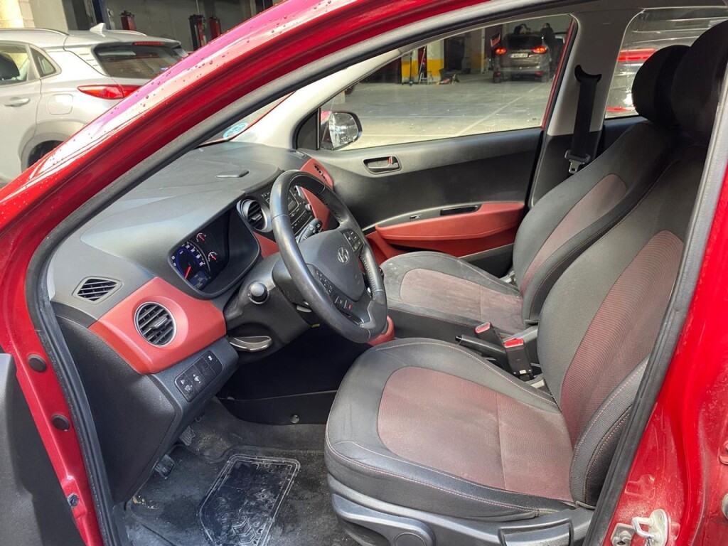 Foto 8 del anuncio Hyundai i10 1.2 Tecno  de Ocasión en Madrid