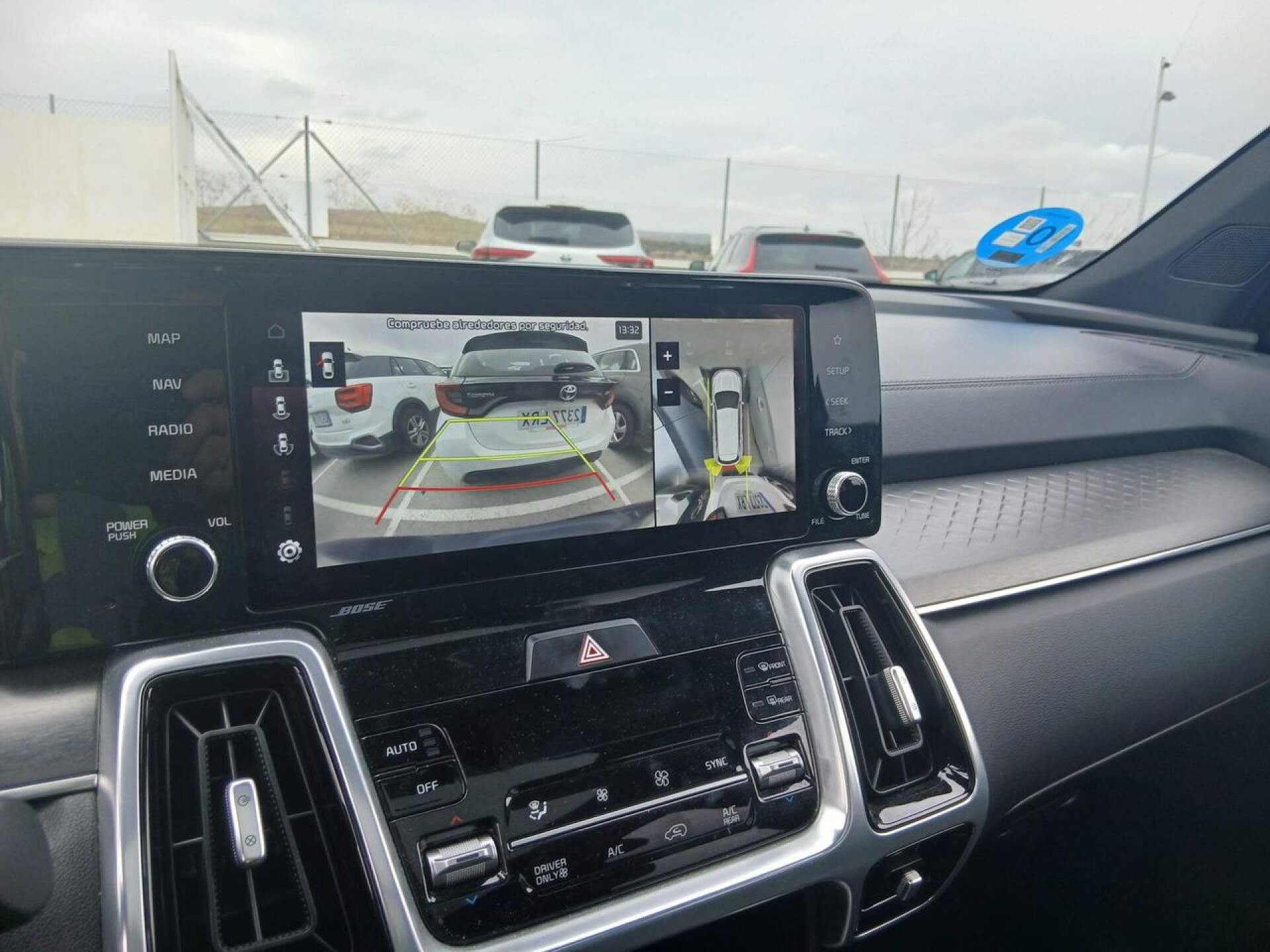 Foto 6 del anuncio Kia Sorento 1.6 T-GDi PHEV Emotion 4x4 7pl P.Luxury  de Ocasión en Madrid