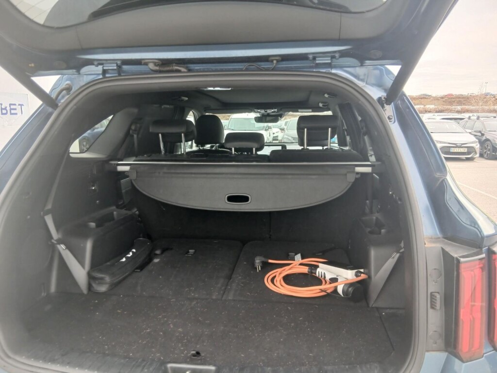 Foto 10 del anuncio Kia Sorento 1.6 T-GDi PHEV Emotion 4x4 7pl P.Luxury  de Ocasión en Madrid