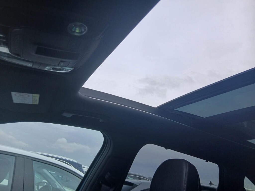 Foto 8 del anuncio Kia Sorento 1.6 T-GDi PHEV Emotion 4x4 7pl P.Luxury  de Ocasión en Madrid