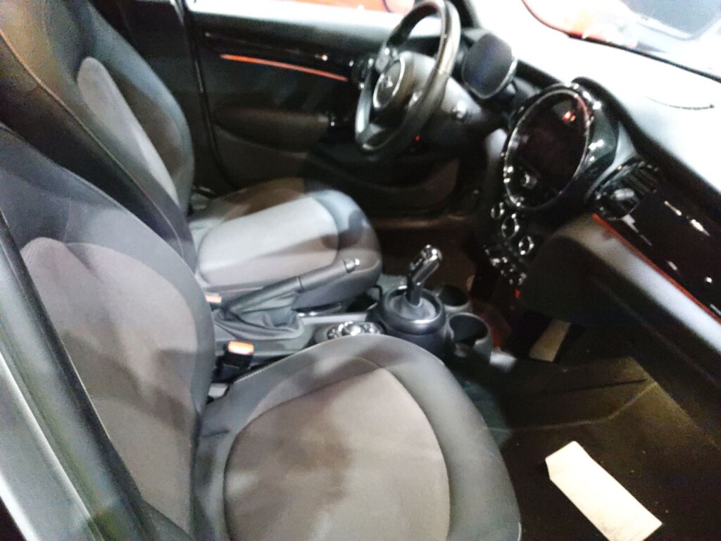 Foto 3 del anuncio Mini MINI COOPER 5 PUERTAS AUT  de Ocasión en Madrid