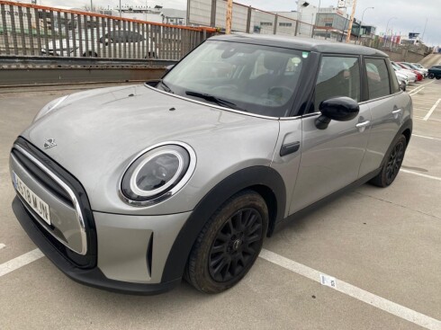 Foto principal del anuncio Mini MINI COOPER 5 PUERTAS AUT  de Ocasión en Madrid