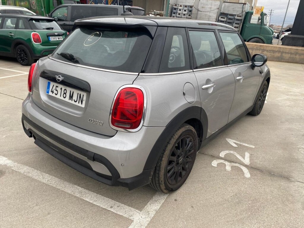 Foto 3 del anuncio Mini MINI COOPER 5 PUERTAS AUT  de Ocasión en Madrid