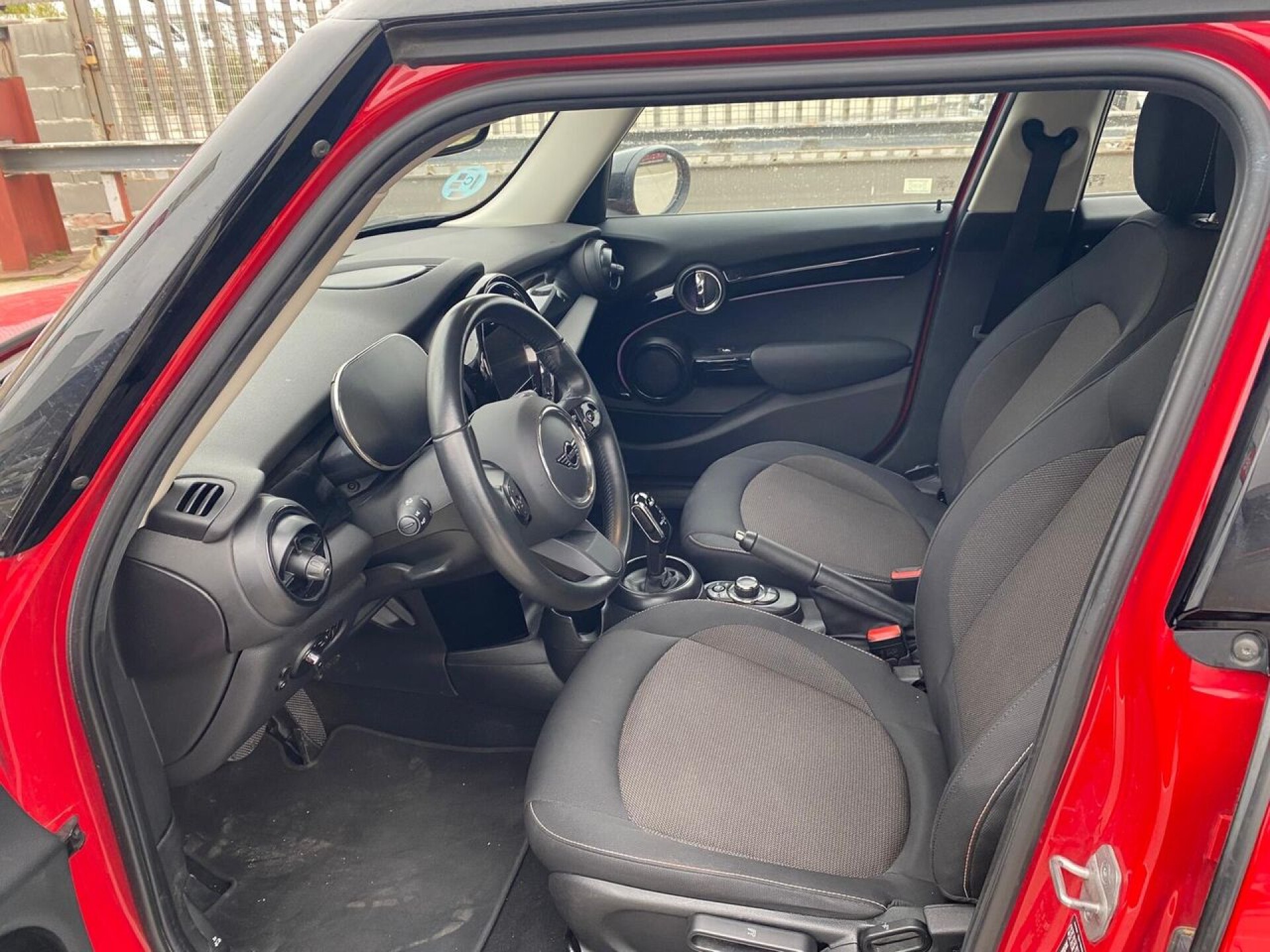 Foto 9 del anuncio Mini MINI COOPER 5 PUERTAS AUT de Ocasión en Madrid