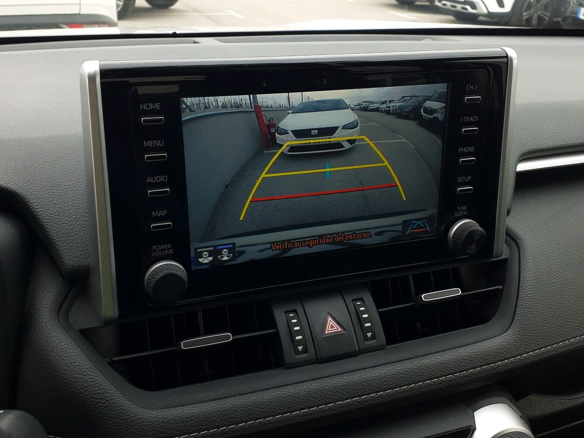 Foto 7 del anuncio Toyota Rav4 2.5l 220H Advance  de Ocasión en Madrid